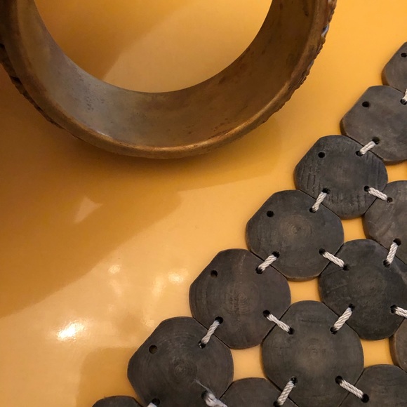 Unique! ✨ Oversized Embellished Bangle Bracelet - Picture 7 of 8